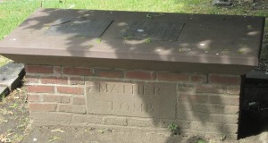 Cotton_Mather_tomb-2